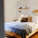 Apartament Moderne Mit Balkon Und Parkplatz - Salt