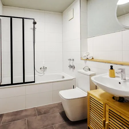 Moderne Mit Balkon Und Parkplatz - Salt * Naumburg (Saale)
