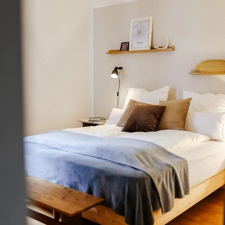 Apartamento Moderne Mit Balkon Und Parkplatz - Salt