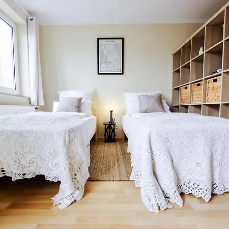Moderne Mit Balkon Und Parkplatz - Salt Naumburg (Saale)