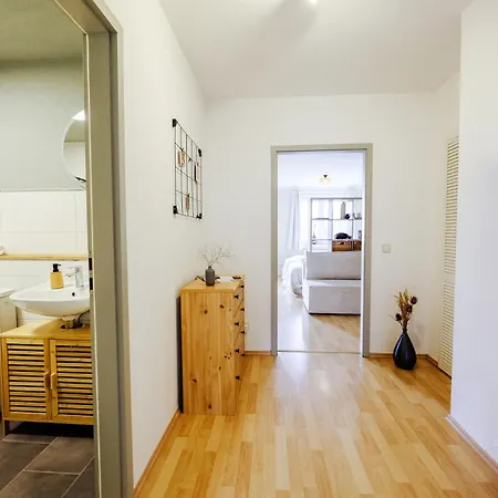 Moderne Mit Balkon Und Parkplatz - Salt Apartamento Naumburg (Saale)