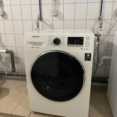 Moderne Mit Balkon Und Parkplatz - Salt *