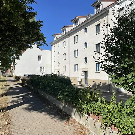 Appartement Moderne Mit Balkon Und Parkplatz