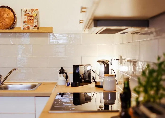 Moderne Mit Balkon Und Parkplatz - Salt * ナウムブルク